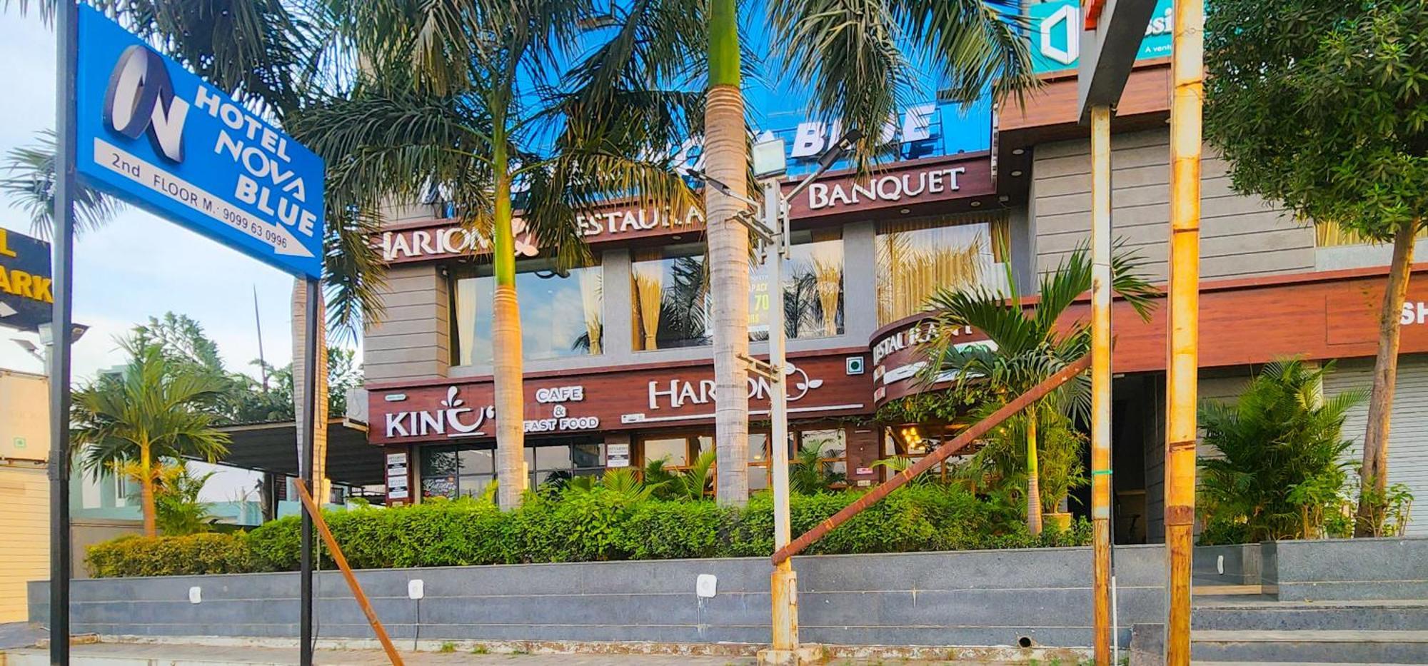אחמדאבאד Hotel Nova Blue מראה חיצוני תמונה