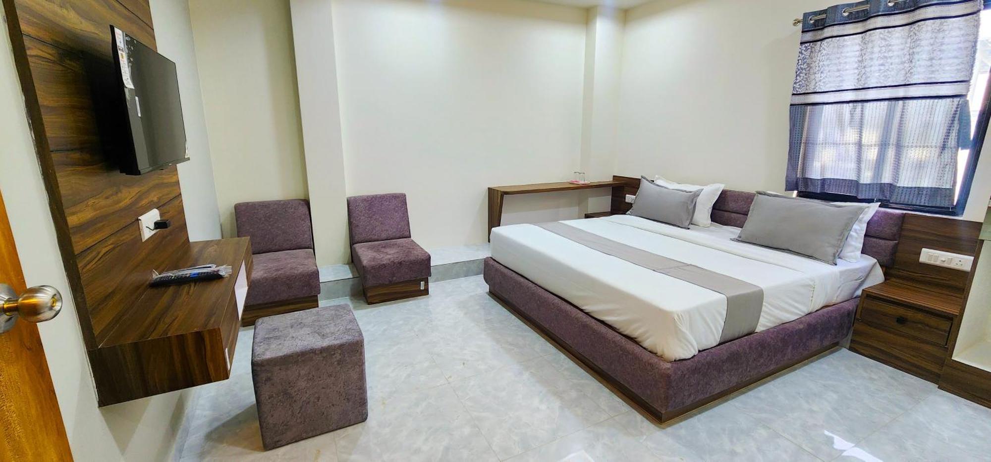 אחמדאבאד Hotel Nova Blue מראה חיצוני תמונה